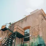 Albergue Lx *