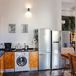 Lx Albergue *