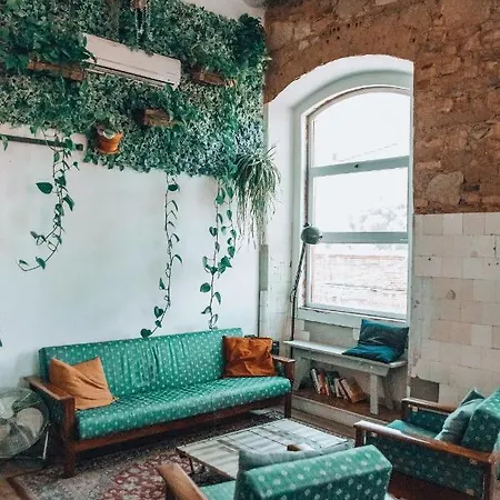 Lx Hostel